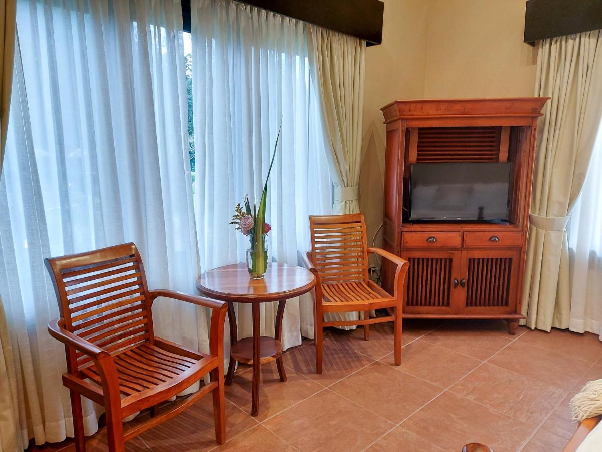 The Riverside Inn Boquete Exterior photo